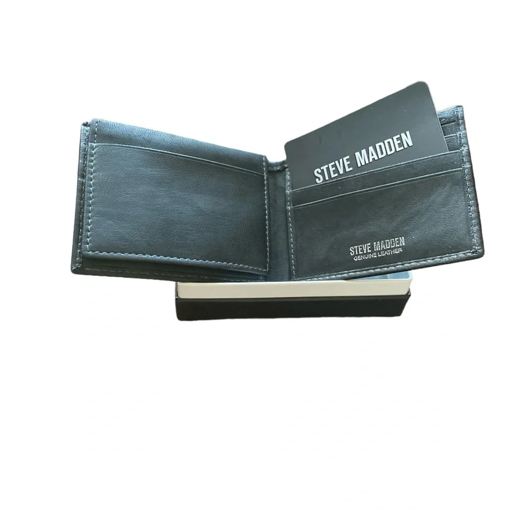 Steve Madden Leather Wallet
